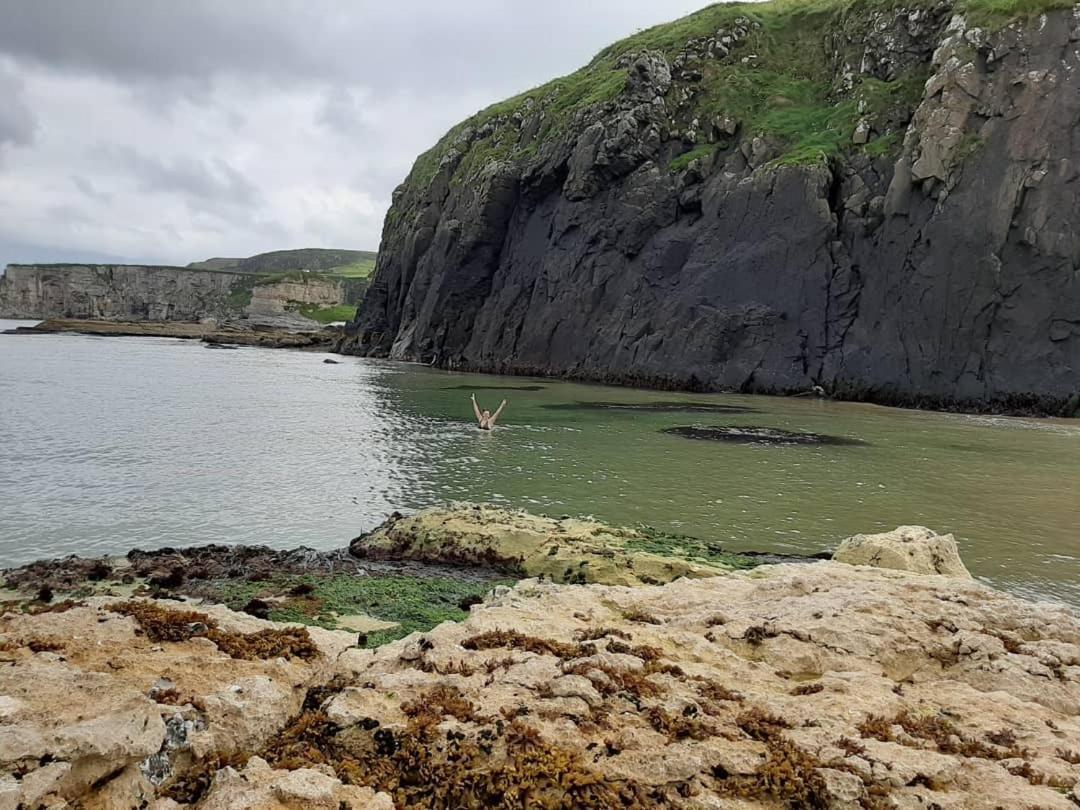 Therapy Lodge Ballycastle Εξωτερικό φωτογραφία