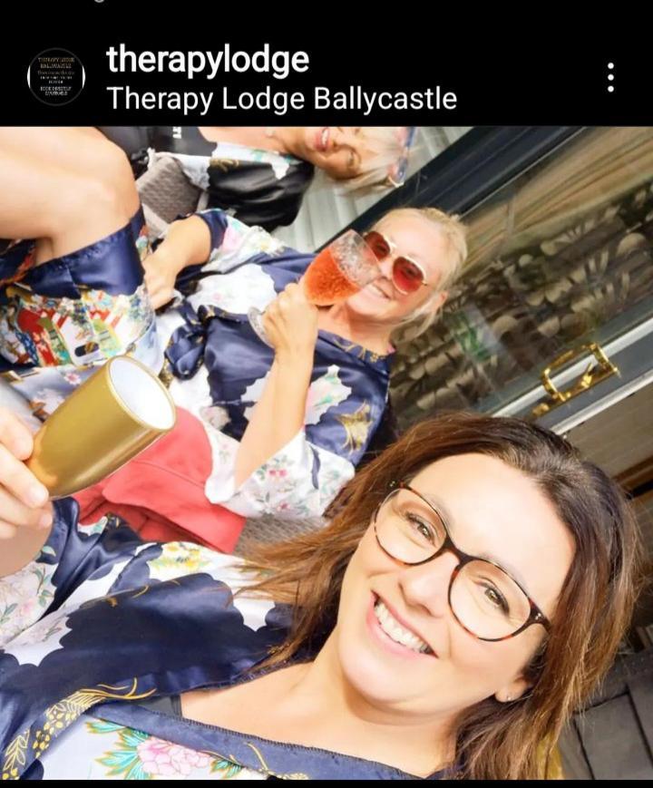 Therapy Lodge Ballycastle Εξωτερικό φωτογραφία
