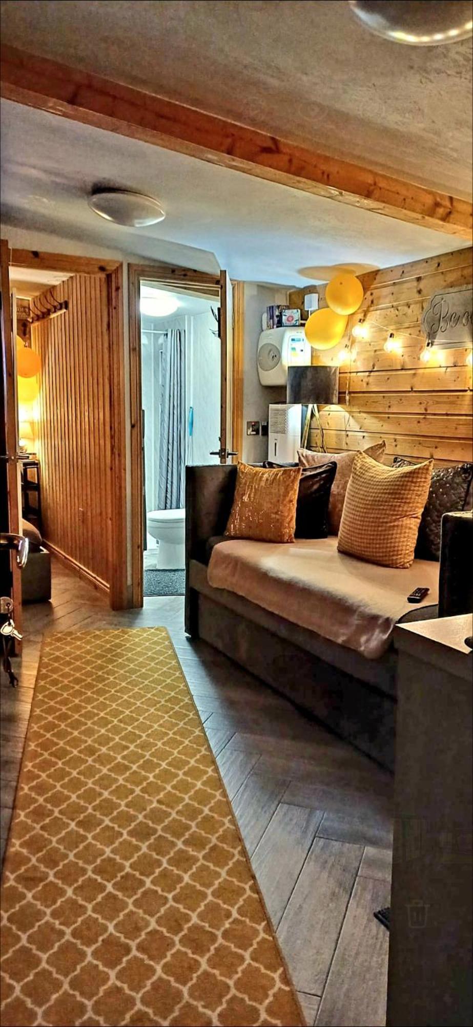 Therapy Lodge Ballycastle Δωμάτιο φωτογραφία